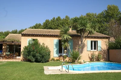 Casa Vacanze a Noves con Piscina