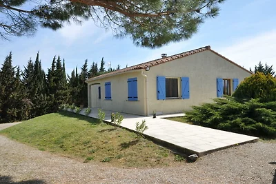 Luxuriöse Villa mit Pool in Malviès