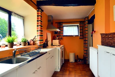 Ferienhaus in Paliseul mit Garten