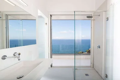 Kuro Beach House