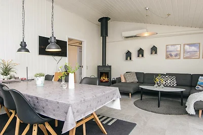 6 Personen Ferienhaus in Oksbøl-By Traum