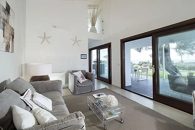 Elegante casa vacanze a Cefalù con giardino