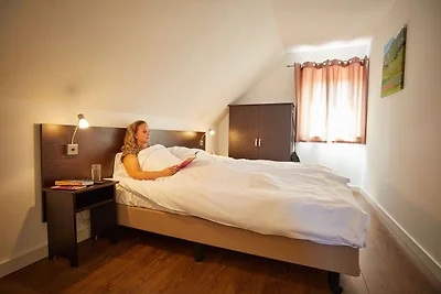 Villa mit Sauna, Whirlpool und Dampfbrause
