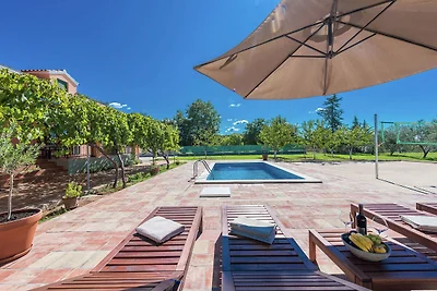 Charmant vakantiehuis met privézwembad