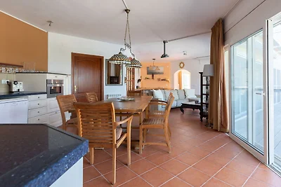 Luxe villa in Vilacolum met privézwembad