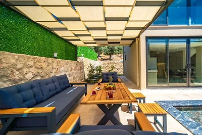 Villa in Kalkan mit Schwimmbecken