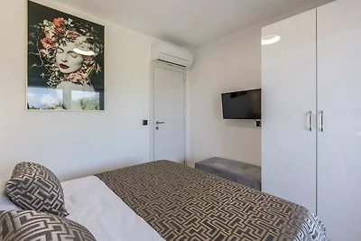 Scenic Kastel Luksic Apartments - Two Bedroom...