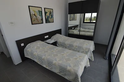 Moderne Villa mit privatem Pool