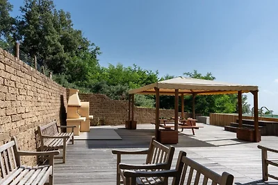 Ferienhaus in Calci mit Schwimmbecken