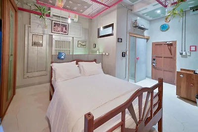 Premier Deluxe Double | Chic Comfort Awaits