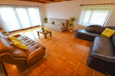 Cozy Luxe Holiday Home with Natural Thermal B...