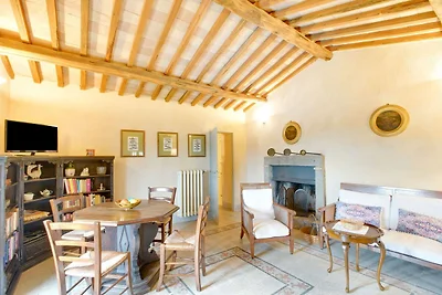 Splendida villa con piscina in comune a...