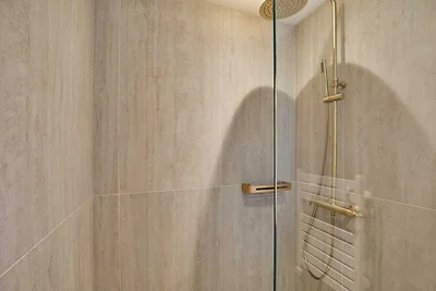 Appartement met 2 slaapkamers en aircondition...