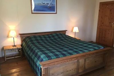Piacevole casa vacanze a Milire con cortile