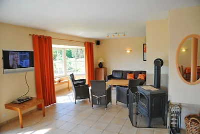 Moderna Casa Vacanze a Somme-Leuze con Sauna