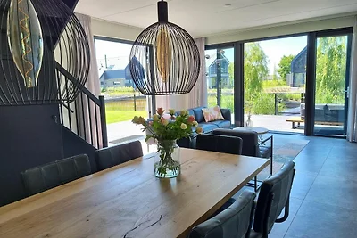 Watervilla Fiif in Friesland mit zwei Zimmern