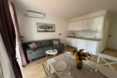 Apartment & Rooms Papa - Two Bedroom Apartmen...