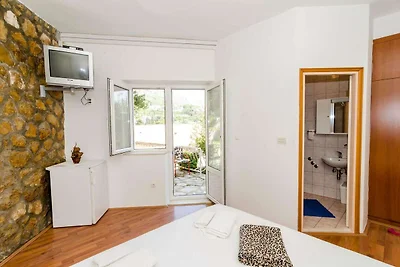 Guest House Daniela- Triple Room with Balcony...