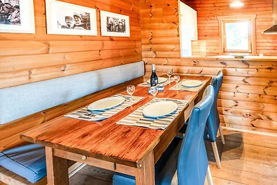 Chalet tradizionale con giardino vicino a...