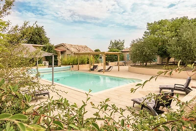 Villa Saint-Nexans con piscina privata...