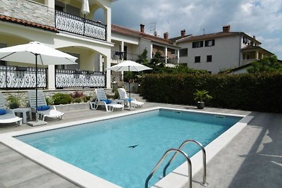 Villa Luka Apartment Red mit Pool