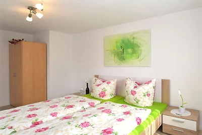Apartment in Lichtenhain mit Garten