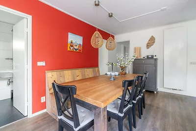 Geschmackvoll eingerichteter Bungalow für 6 P...