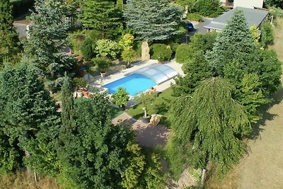 Gemütliches Ferienhaus mit Swimmingpool in...