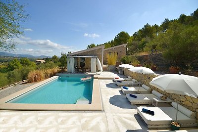 Moderne Villa mit eigenem Pool in Selva...