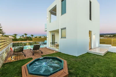 Luxuriöse Villa mit Whirlpool in Pigianos...