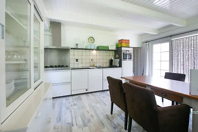 Villa a Wateren con terrazza coperta