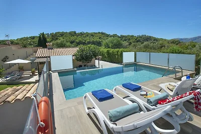 Villa in Pollensa mit Schwimmbecken
