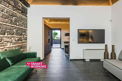 Leone Apartment with Garden