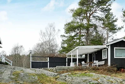 12 persone case ad LYSEKIL