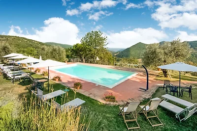 Agriturismo con giardino