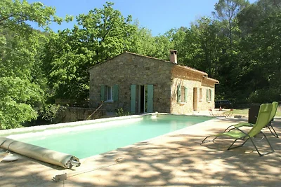 Incantevole casa nel bosco con piscina...