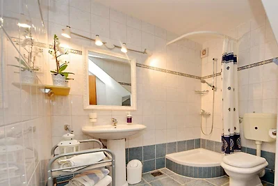 Studio Apartment with Balcony and Sea View...