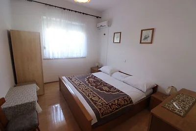 Wohnung in Starigrad Paklenica