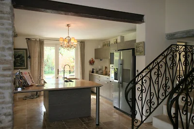 Grandeur Villa a Eygalières con piscina