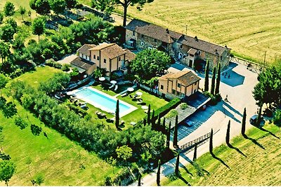 Bauernhaus mit Pool in Castiglione del Lago