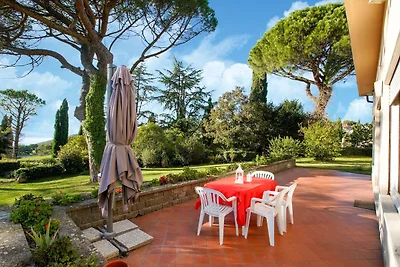 Squisita villa con giardino