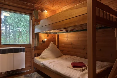 Baita in legno con vista sul pascolo, Eschede