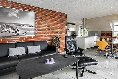 12 person holiday home in Ringkøbing
