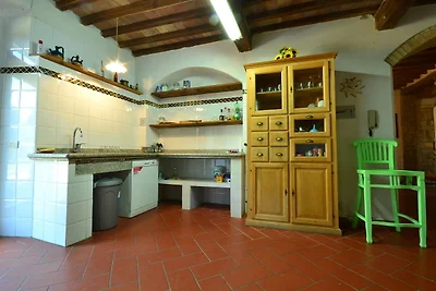 Ferienhaus in Chianni mit Garten