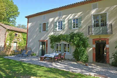 Wohnung mit privater Terrasse in Artigat