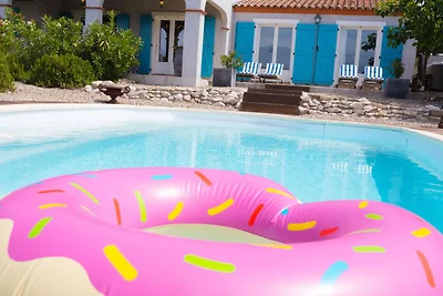 Villa moderna a Camplong con piscina privata