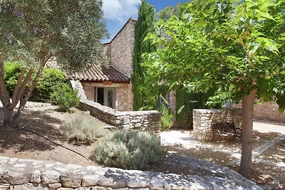 Appartement met AC, 3 km. van Gordes