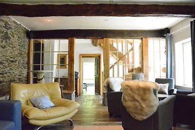 Villa mit Whirlpool und Sauna