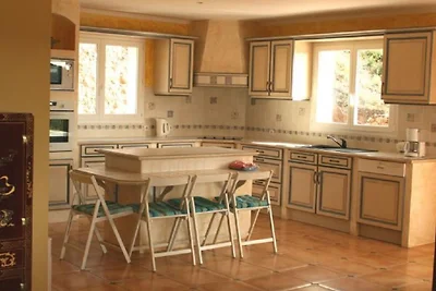 Schöne ruhige Villa mit privatem Pool in...