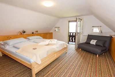 Vakantiehuis in Anger met zwembad